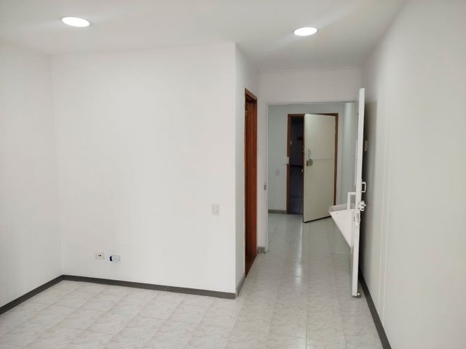 Oficina en arriendo en Patio Bonito, Medellín, 35 m² · foto 3 de 13