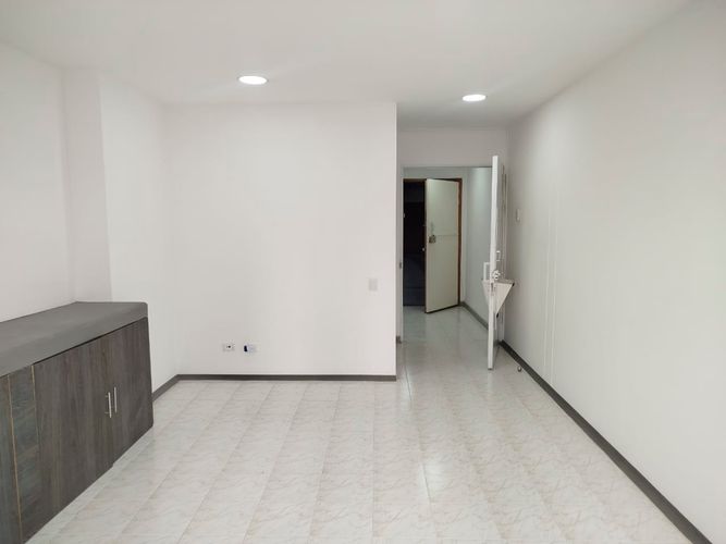 Oficina en arriendo en Patio Bonito, Medellín, 35 m² · foto 4 de 13