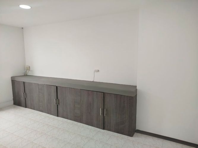 Oficina en arriendo en Patio Bonito, Medellín, 35 m² · foto 5 de 13