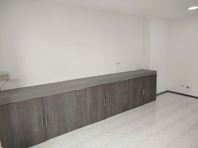 Oficina en arriendo en Patio Bonito, Medellín, 35 m² · foto 10 de 13
