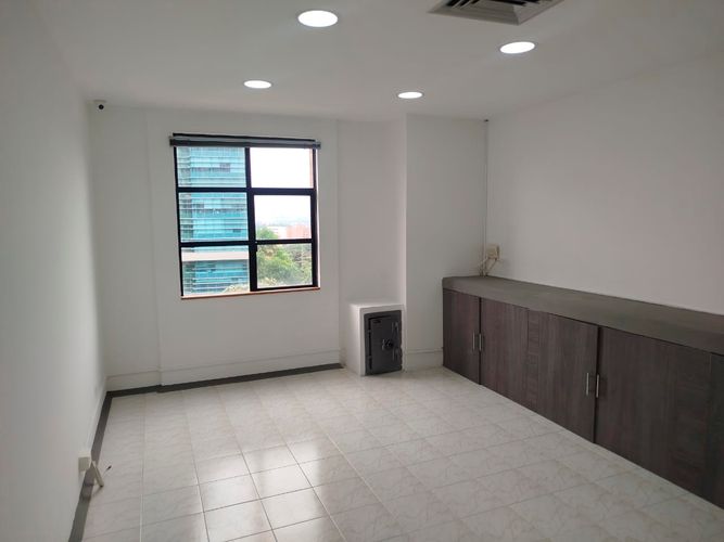 Oficina en arriendo en Patio Bonito, Medellín, 35 m² · foto 12 de 13
