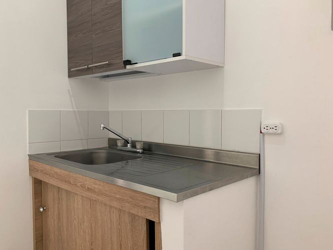 Oficina en arriendo en El Poblado, Medellín, 32 m² · foto 5 de 8