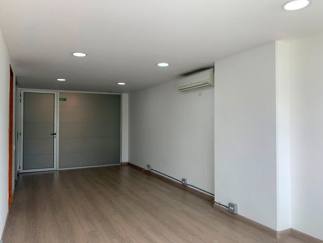 Oficina en arriendo en El Poblado, Medellín, 32 m² · foto 7 de 8