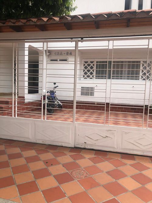 Casa de 4 alcobas en venta en Caobos, Cúcuta, 900 m² · foto 2 de 24