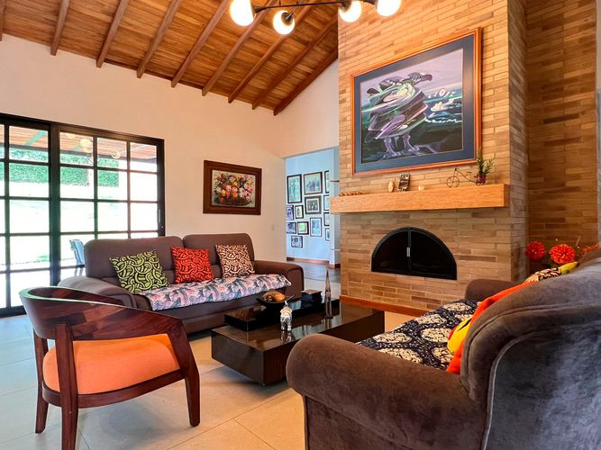 Casa de 3 alcobas en venta en La Ceja, 432 m² · foto 6 de 19