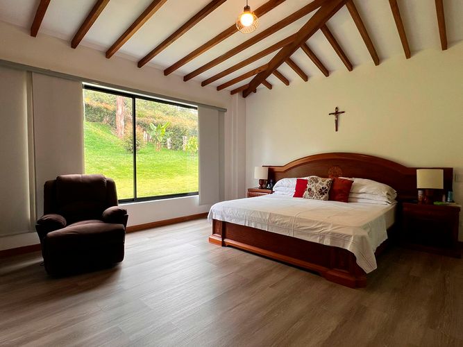 Casa de 3 alcobas en venta en La Ceja, 432 m² · foto 18 de 19