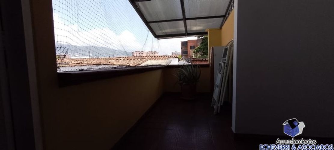 Casa de 6 alcobas en venta en La Magnolia, Envigado, 324 m² · foto 6 de 24
