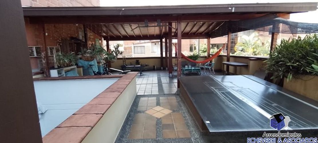 Casa de 6 alcobas en venta en La Magnolia, Envigado, 324 m² · foto 7 de 24
