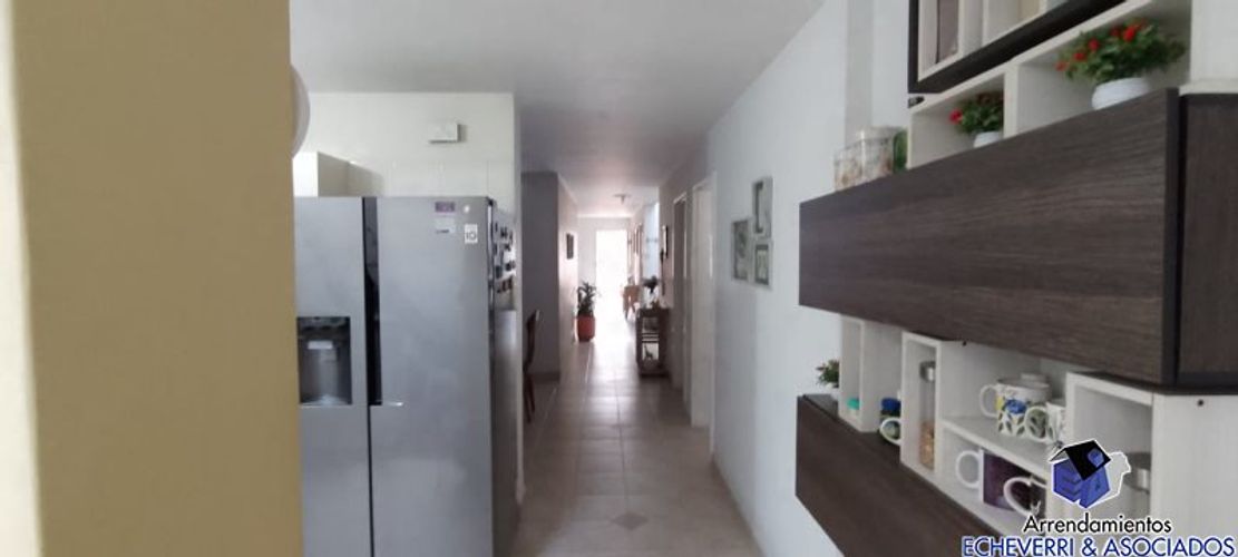 Casa de 6 alcobas en venta en La Magnolia, Envigado, 324 m² · foto 11 de 24