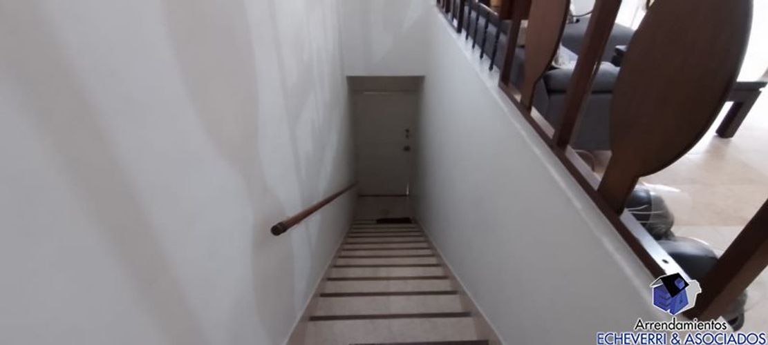 Casa de 6 alcobas en venta en La Magnolia, Envigado, 324 m² · foto 12 de 24