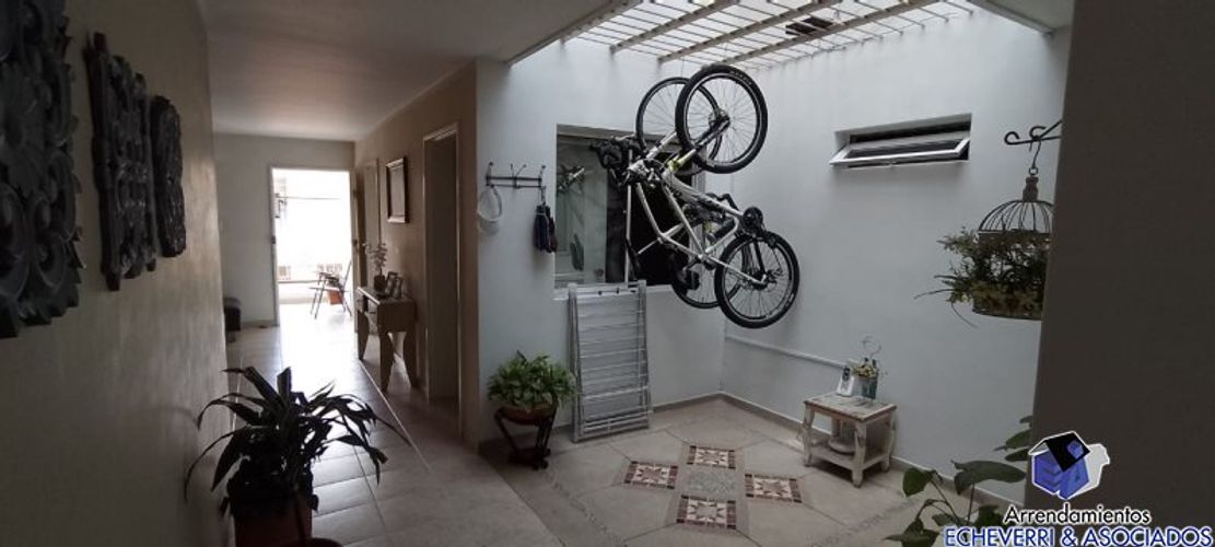 Casa de 6 alcobas en venta en La Magnolia, Envigado, 324 m² · foto 16 de 24