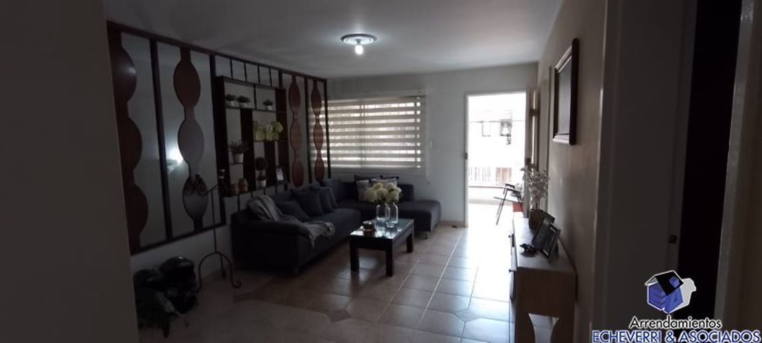 Casa de 6 alcobas en venta en La Magnolia, Envigado, 324 m² · foto 17 de 24