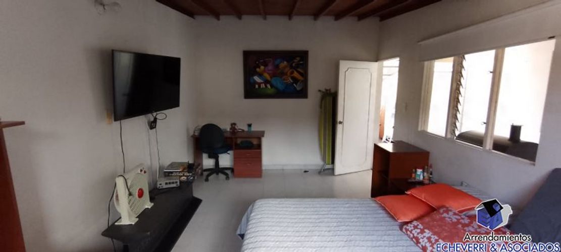 Casa de 6 alcobas en venta en La Magnolia, Envigado, 324 m² · foto 20 de 24