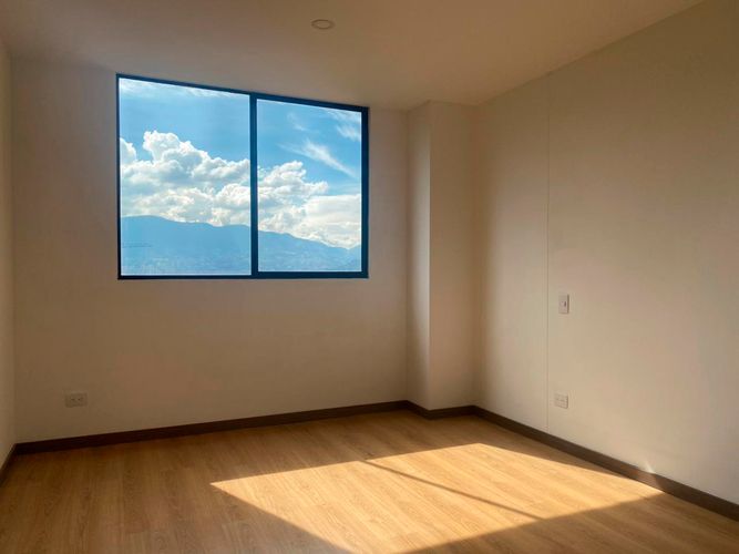Apartamento de 3 alcobas en arriendo en Loma Del Escobero, Envigado, 93 m² · foto 7 de 16