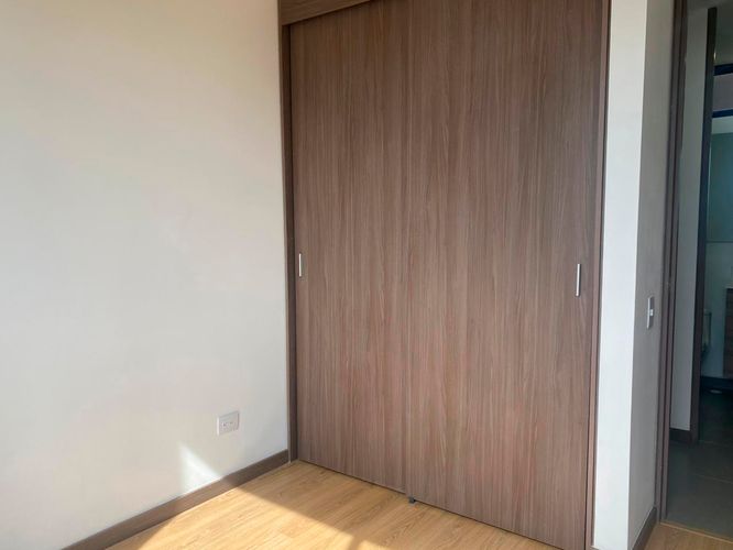 Apartamento de 3 alcobas en arriendo en Loma Del Escobero, Envigado, 93 m² · foto 9 de 16