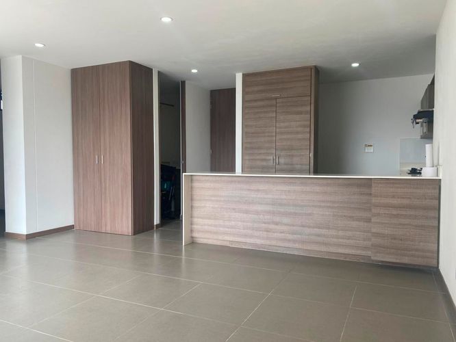 Apartamento de 3 alcobas en arriendo en Loma Del Escobero, Envigado, 93 m² · foto 12 de 16