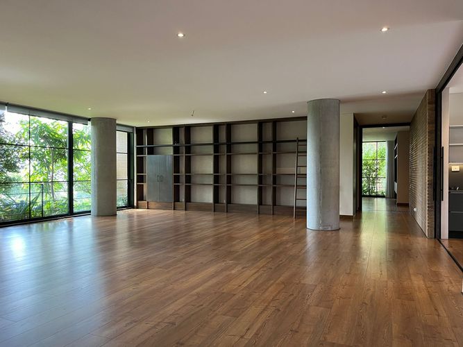 Apartamento de 3 alcobas en venta en El Poblado, Medellín, 337 m² · foto 1 de 20