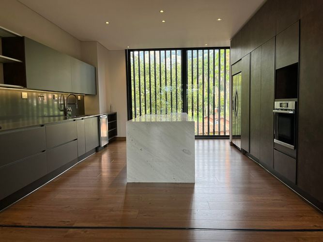Apartamento de 3 alcobas en venta en El Poblado, Medellín, 337 m² · foto 10 de 20