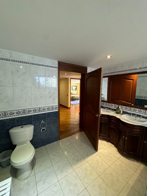 Casa de 4 alcobas en venta en Bosques Del Marques, Bogotá, 520 m² · foto 3 de 24