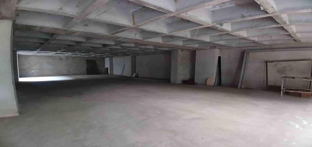 Bodega en arriendo en Conquistadores, Medellín, 1300 m² · foto 3 de 24