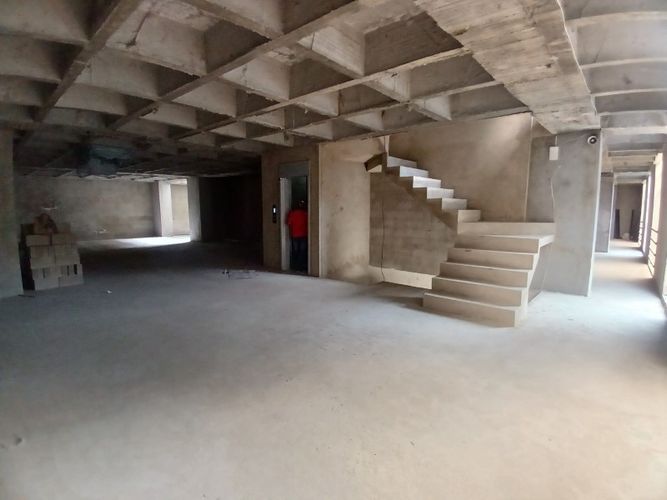 Bodega en arriendo en Conquistadores, Medellín, 1300 m² · foto 11 de 24