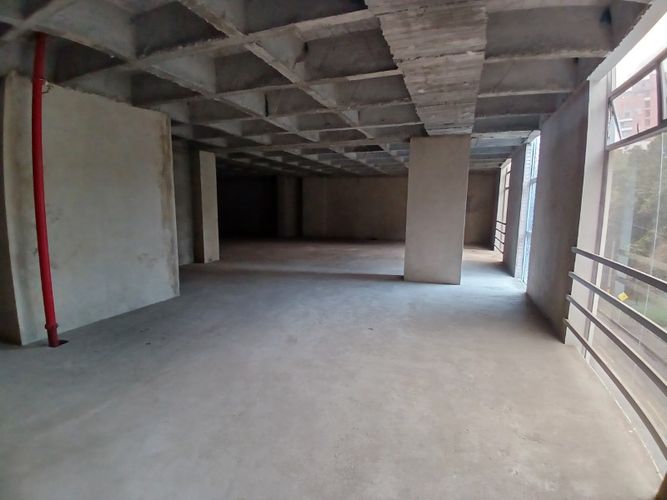 Bodega en arriendo en Conquistadores, Medellín, 1300 m² · foto 14 de 24