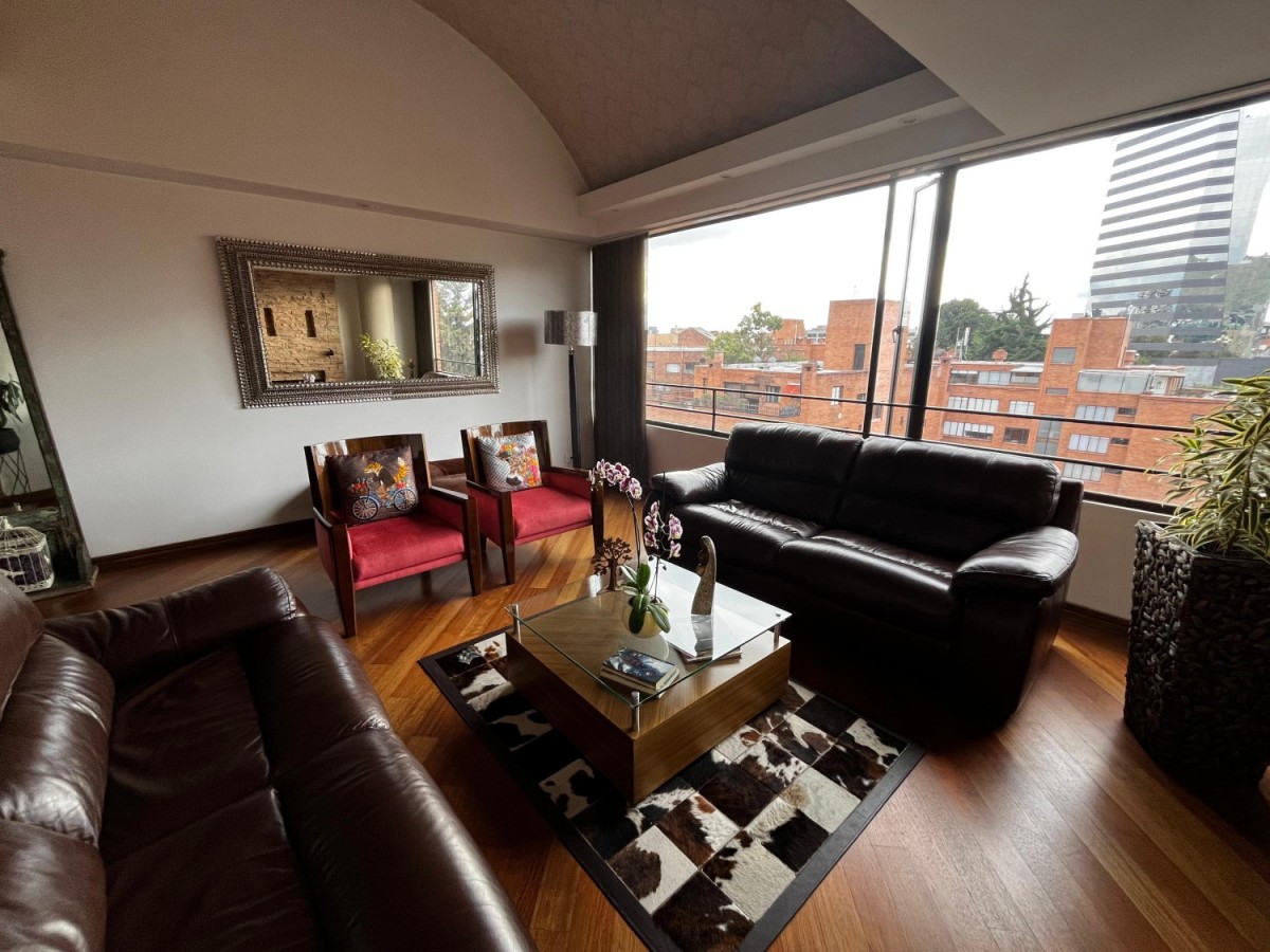 Apartamento en venta en Chicó Alto, Bogotá · foto 3 de 24