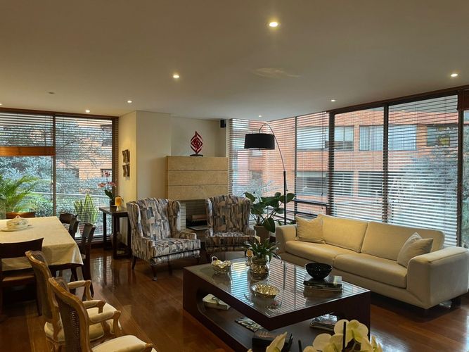 Apartamento de 3 alcobas en arriendo en Chicó Reservado, Bogotá, 206 m² · foto 3 de 24