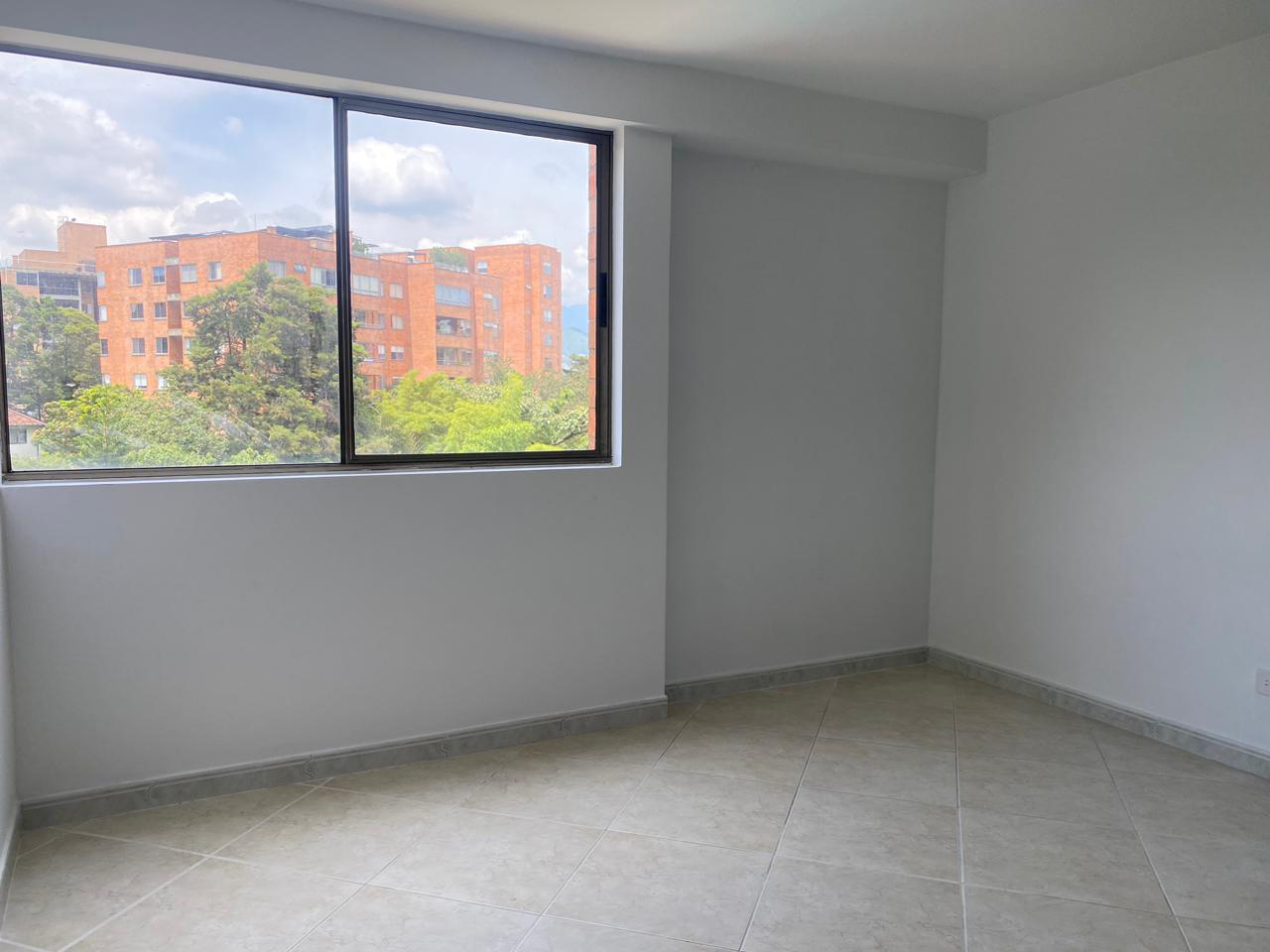 Apartamento en venta en Loma Benedictinos, Envigado · foto 6 de 17