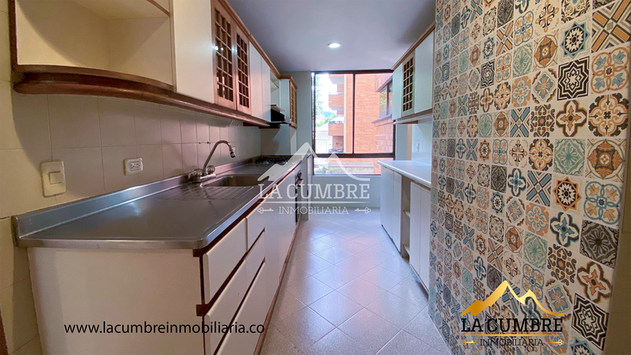 Apartamento de 3 alcobas en arriendo en Santa Maria De Los Angeles, Medellín, 170 m² · foto 7 de 14