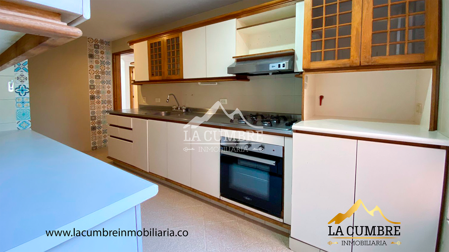 Apartamento de 3 alcobas en arriendo en Santa Maria De Los Angeles, Medellín, 170 m² · foto 8 de 14