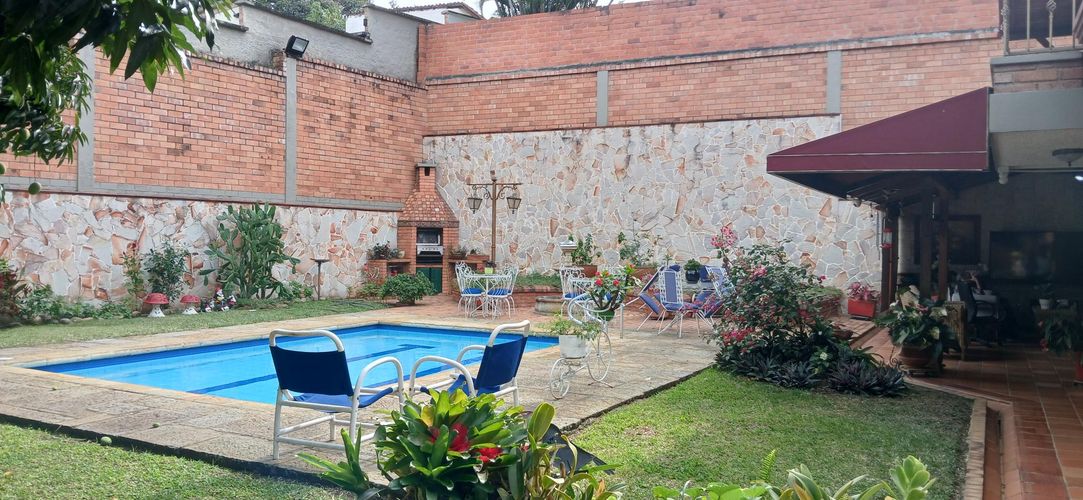 Casa de 4 alcobas en venta en Lagos Del Cacique, Bucaramanga, 178 m² · foto 2 de 17