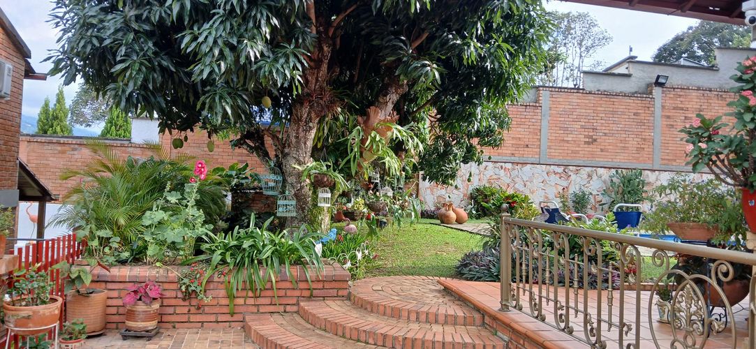 Casa de 4 alcobas en venta en Lagos Del Cacique, Bucaramanga, 178 m² · foto 4 de 17