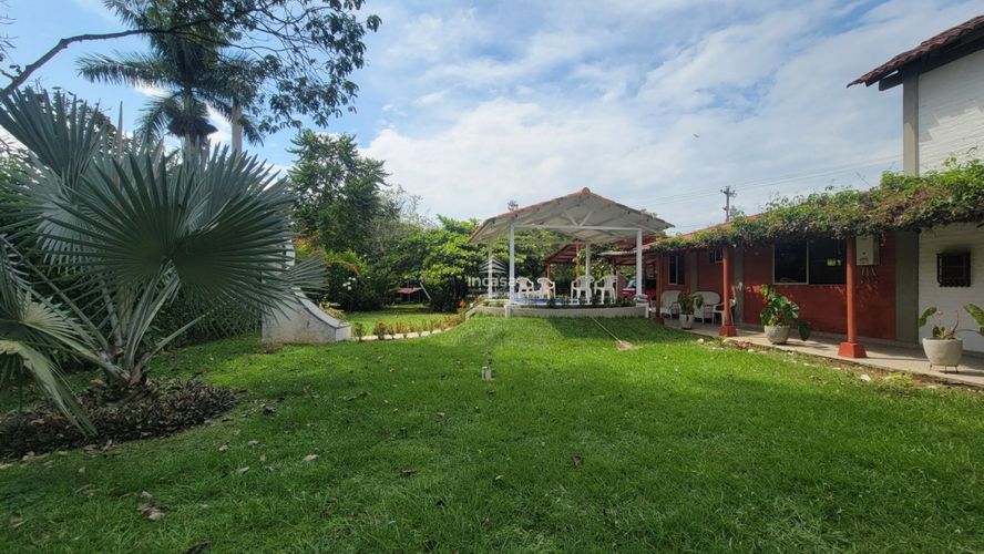 Casa de 5 alcobas en venta en Ciudad Country, Jamundí, 400 m² · foto 11 de 24
