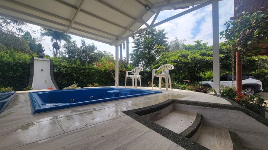 Casa de 5 alcobas en venta en Ciudad Country, Jamundí, 400 m² · foto 12 de 24