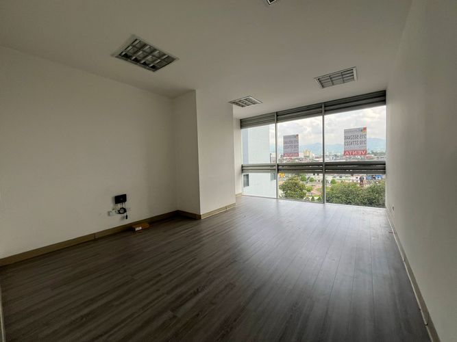 Oficina en venta en San Jose Sur, Pereira, 27 m² · foto 2 de 13