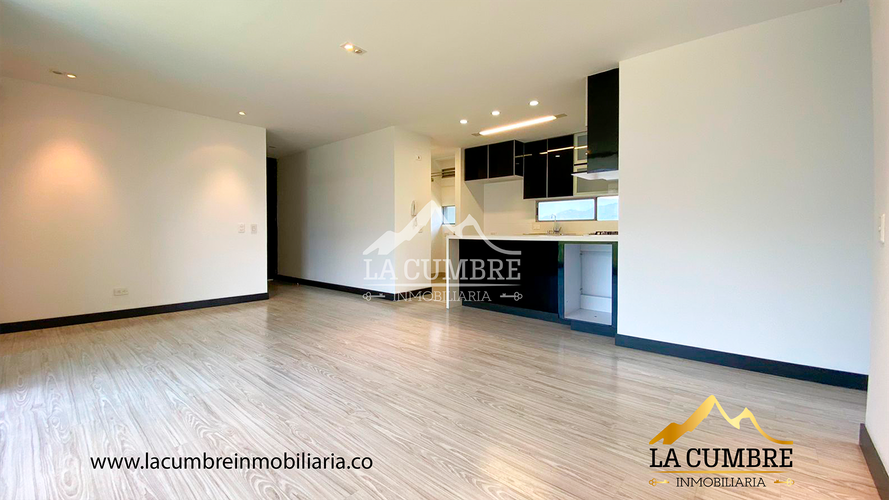 Apartamento de 2 alcobas en arriendo en Los Balsos, Medellín, 100 m² · foto 2 de 10