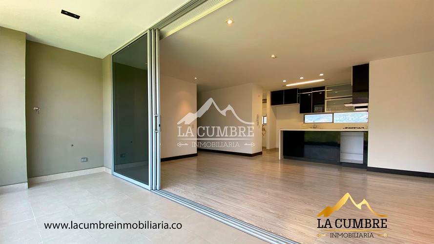 Apartamento de 2 alcobas en arriendo en Los Balsos, Medellín, 100 m² · foto 4 de 10