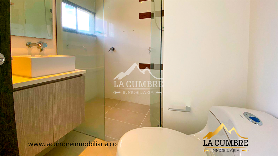 Apartamento de 2 alcobas en arriendo en Los Balsos, Medellín, 100 m² · foto 7 de 10