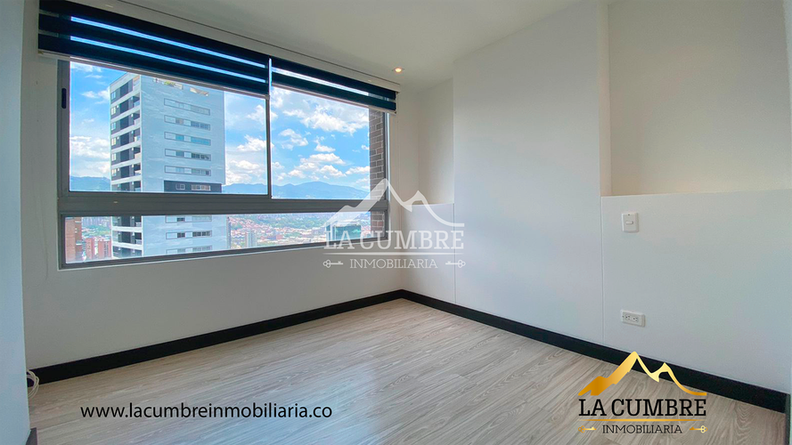 Apartamento de 2 alcobas en arriendo en Los Balsos, Medellín, 100 m² · foto 8 de 10