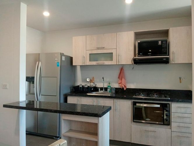 Apartamento de 3 alcobas en arriendo en Laureles, Medellín, 78 m² · foto 4 de 18