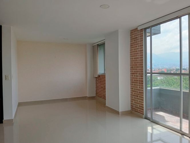 Apartamento de 3 alcobas en arriendo en Laureles, Medellín, 90 m² · foto 4 de 18