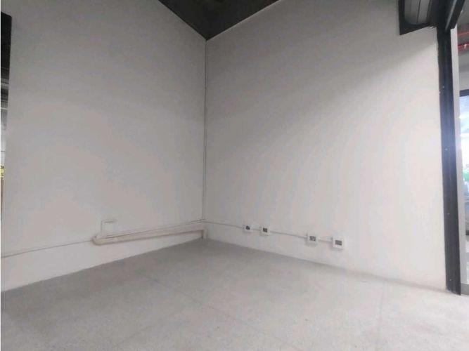 Local en arriendo en Zona Comercial Puerta Del Norte 1 Y 2, Bello, 12 m² · foto 4 de 5