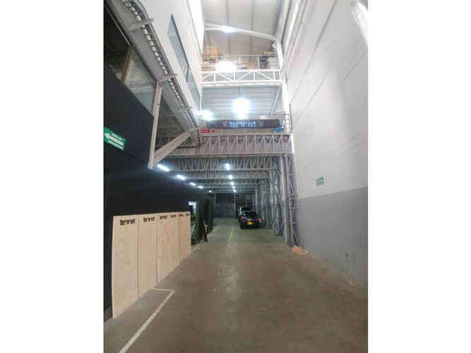 Bodega en venta en La Magnolia, Envigado, 1317 m² · foto 11 de 16
