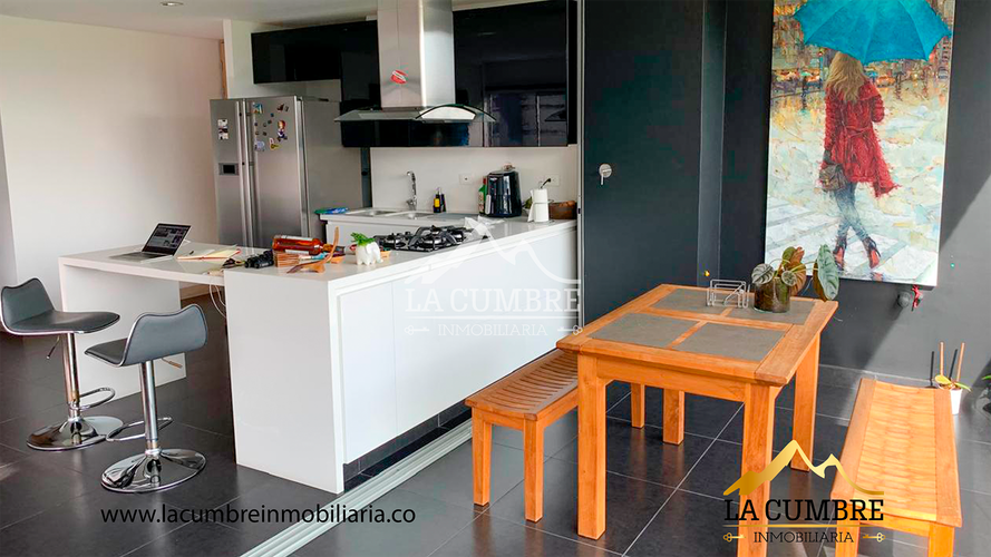 Apartamento de 2 alcobas en arriendo en Los Balsos, Medellín, 90 m² · foto 2 de 7
