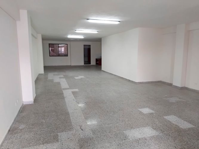 Bodega en arriendo en Caribe, Medellín, 260 m² · foto 3 de 17