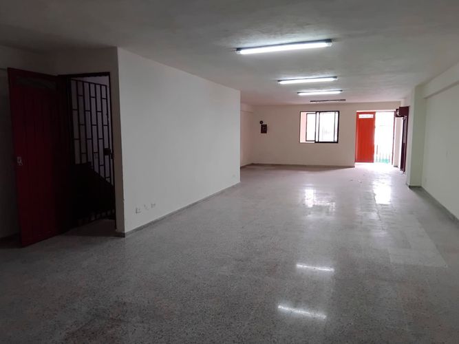 Bodega en arriendo en Caribe, Medellín, 260 m² · foto 14 de 17