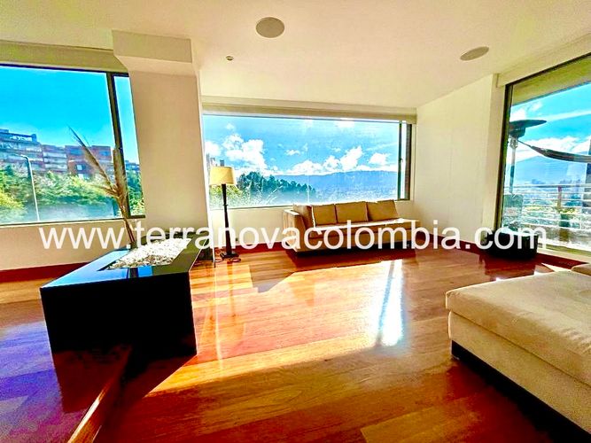 Casa de 4 alcobas en venta en Sotileza, Bogotá, 300 m² · foto 2 de 19
