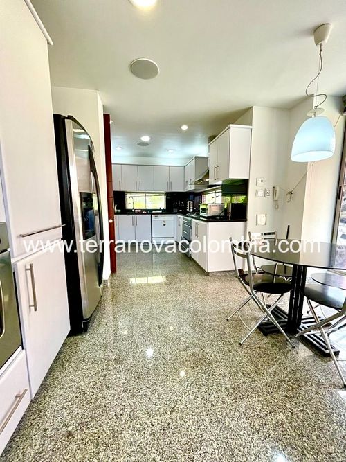 Casa de 4 alcobas en venta en Sotileza, Bogotá, 300 m² · foto 3 de 19
