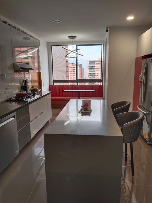 Apartamento de 3 alcobas en venta en La Calera, Medellín, 234 m² · foto 6 de 11